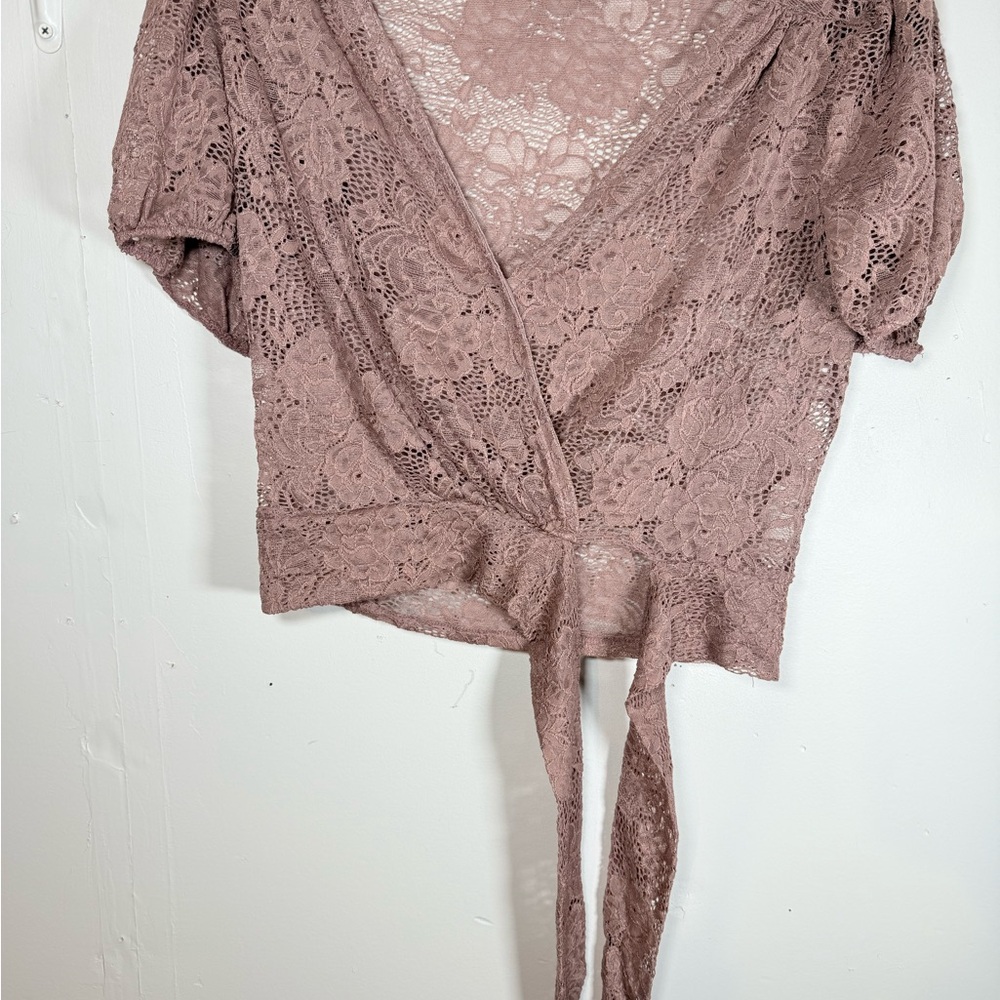 Women’s Medium Sheer Lace coquette Crop Top‎ Mauve Fitted Fairy Front Tie